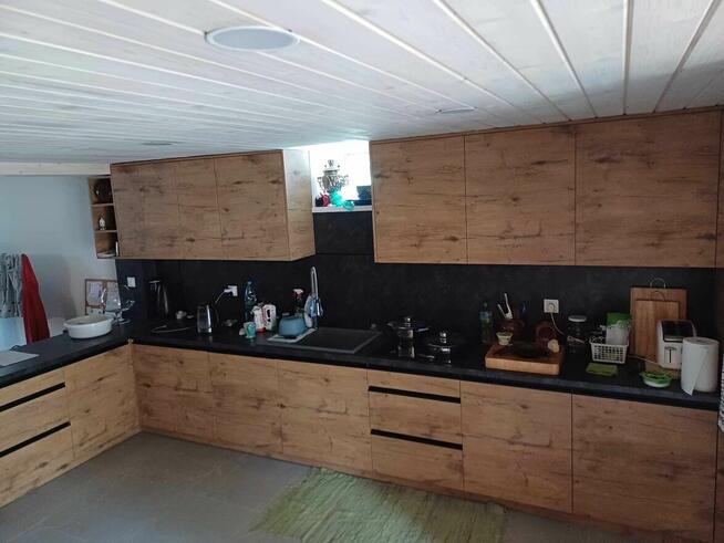 Stolarz z 15 letnim doświadczeniem szuka pracy