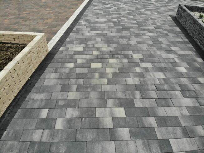 Twój Ogród z GOLDBRUK – Stylowa Kostka Brukowa i Galanteria