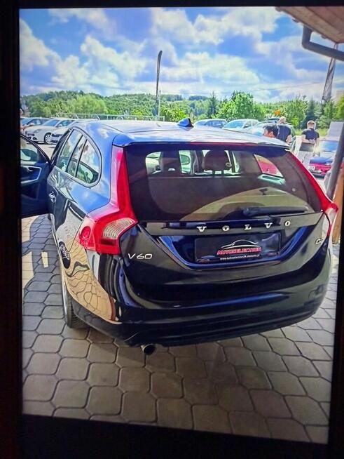 VOLVO V60 TRIM LEVEL 1 (KINETIC) 4CYL/1,6L/2V D4162T 115PS/2