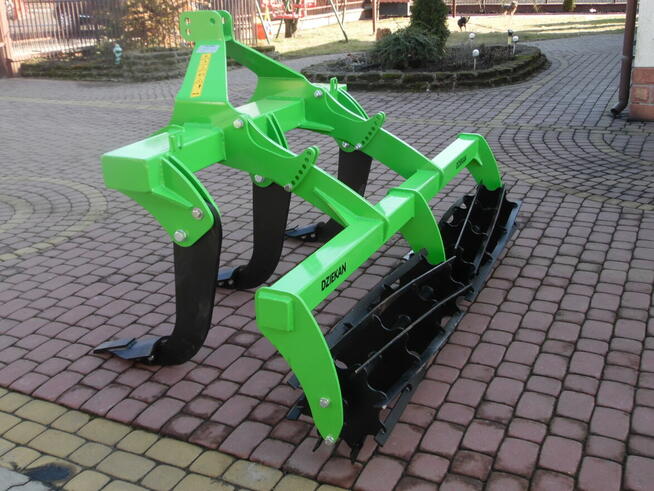 Głębosz TYTAN z wałkiem płaskownikowym/ strunowym firmy DZI