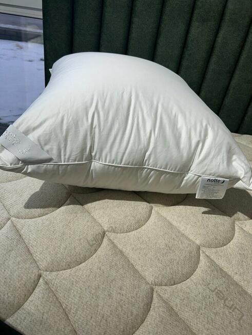 Poduszka z naturalnego puchu gęsiego Notte Luna 70x80cm