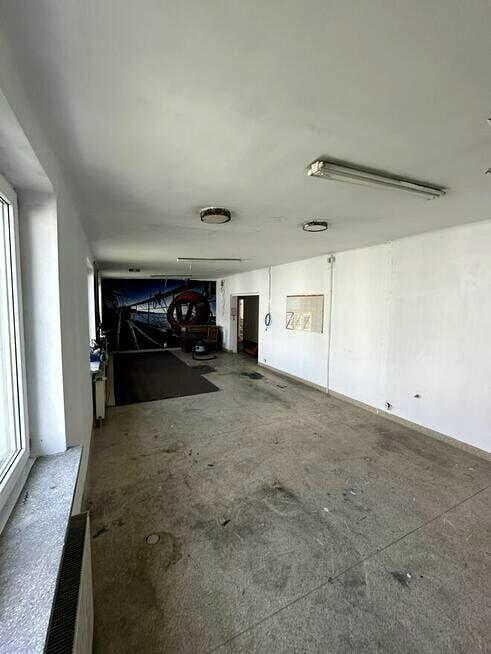 Pomieszczenie magazynowe 43m2 w budynku