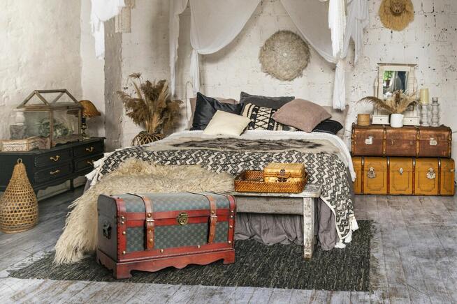 Duży kufer, skrzynia drewniana, vintage, kolonialny styl