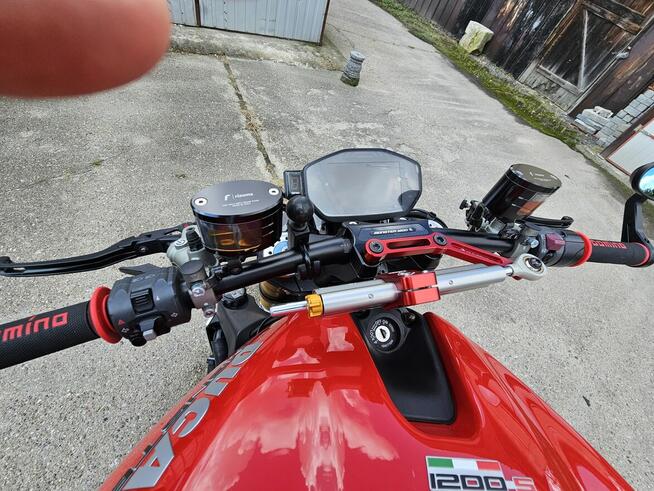 Sprzedam motocykl marki Ducati 1200s 2015