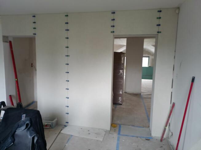 Kafelkarz , glazurnik , wykończenia wnętrz