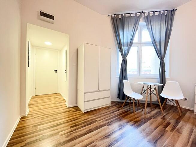 Nowogrodzka 4, Okole, funkcjonalne studio