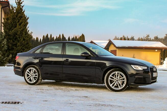 Audi A4 150KM Virtual Cockpit Bi-Ksenon Manetki Ledy Podgrzewane Fotele Pdc