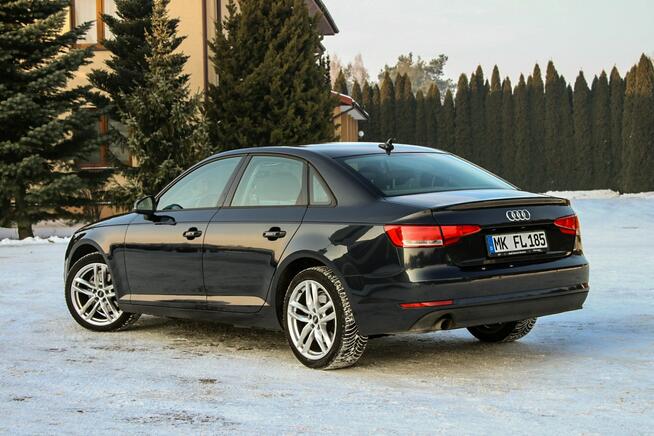 Audi A4 150KM Virtual Cockpit Bi-Ksenon Manetki Ledy Podgrzewane Fotele Pdc