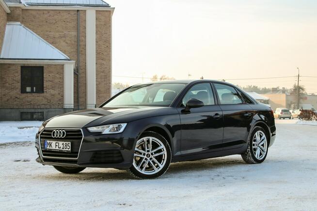 Audi A4 150KM Virtual Cockpit Bi-Ksenon Manetki Ledy Podgrzewane Fotele Pdc