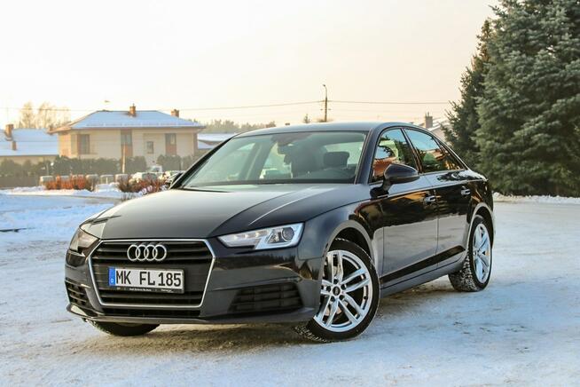 Audi A4 150KM Virtual Cockpit Bi-Ksenon Manetki Ledy Podgrzewane Fotele Pdc