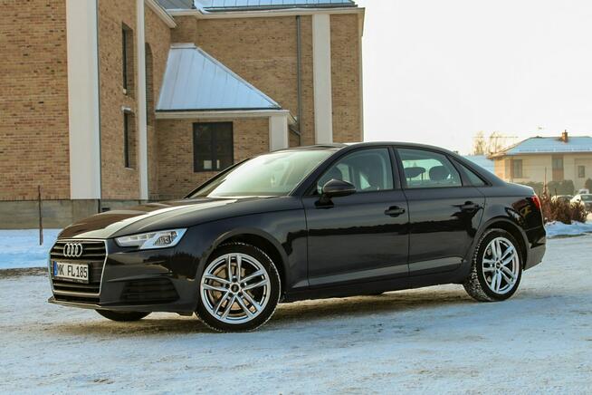 Audi A4 150KM Virtual Cockpit Bi-Ksenon Manetki Ledy Podgrzewane Fotele Pdc