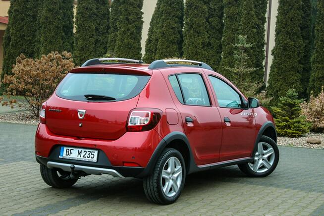 Dacia Sandero Stepway 90KM Nawigacja Tempomat Parktronik Klimatyzacja 1 właściciel