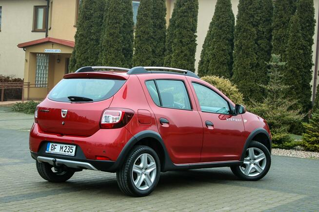 Dacia Sandero Stepway 90KM Nawigacja Tempomat Parktronik Klimatyzacja 1 właściciel