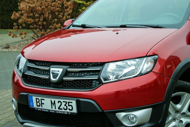 Dacia Sandero Stepway 90KM Nawigacja Tempomat Parktronik Klimatyzacja 1 właściciel