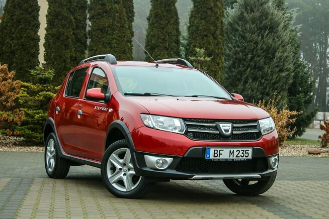 Dacia Sandero Stepway 90KM Nawigacja Tempomat Parktronik Klimatyzacja 1 właściciel