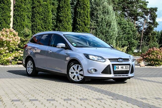 Ford Focus Nawigacja Tempomat Podgrzewane Fotele Podgrzewana Przednia Szyba 140KM