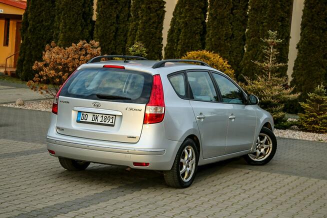 Hyundai i30 143KM GAZ Klimatronik Skóry Podgrzewane Fotele Parktronik Nawigacja