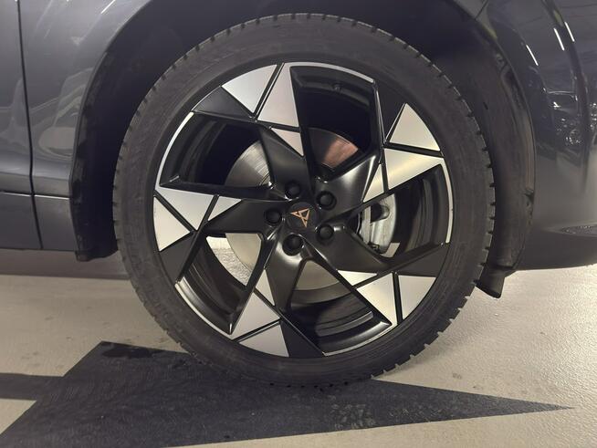 Cupra Studio Kraków - Rocznik 2025!