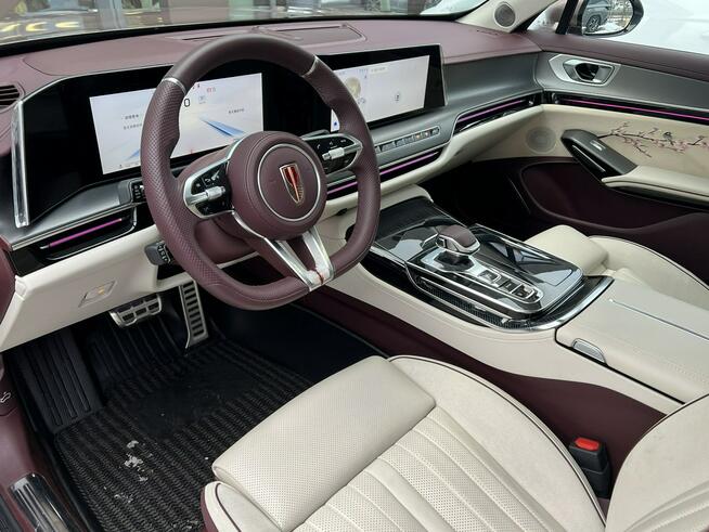 HONGQI H9 2.0T HEV 250KM 180kW Comfort Pierwszy Właściciel FV23%