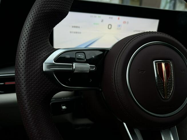 HONGQI H9 2.0T HEV 250KM 180kW Comfort Pierwszy Właściciel FV23%