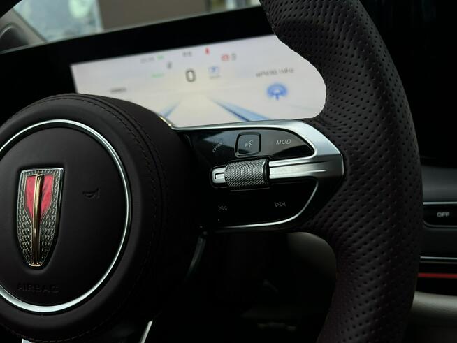 HONGQI H9 2.0T HEV 250KM 180kW Comfort Pierwszy Właściciel FV23%