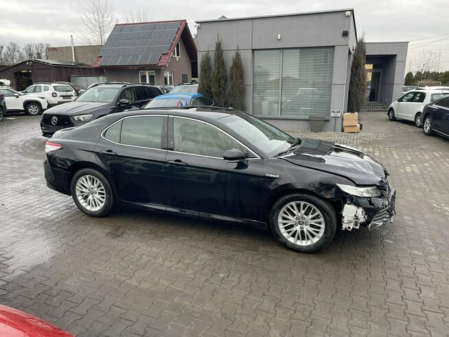 Toyota Camry Automat Hybryda Skóra Klimatronik Kamera Podgrzewanie 218KM