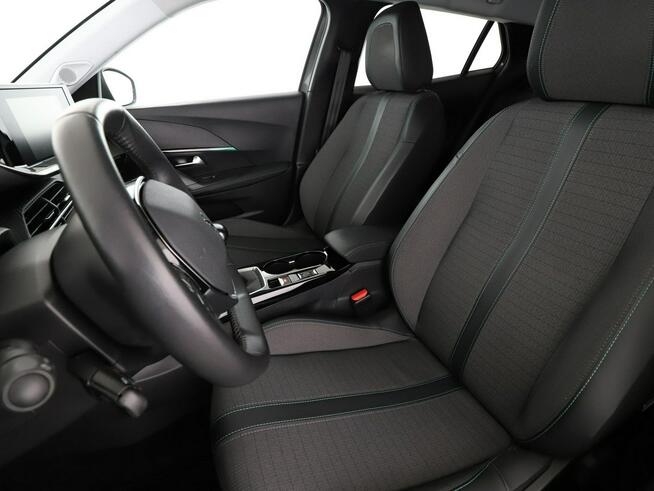 Peugeot 2008 klima auto kamera i czujniki parkowania full LED tempomat