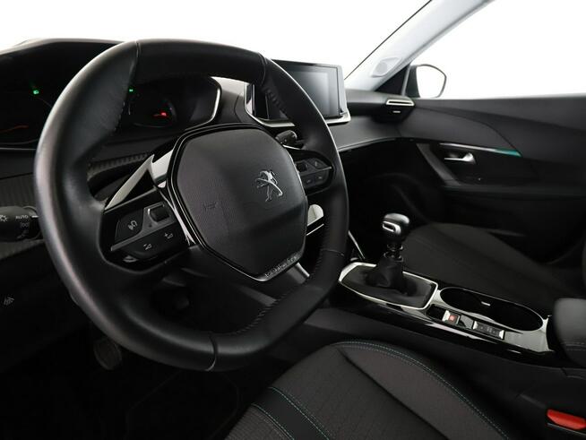 Peugeot 2008 klima auto kamera i czujniki parkowania full LED tempomat