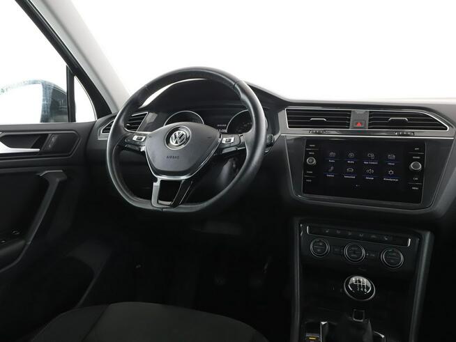 Volkswagen Tiguan LED klima auto grzane fotele kamera i czujniki parkowania