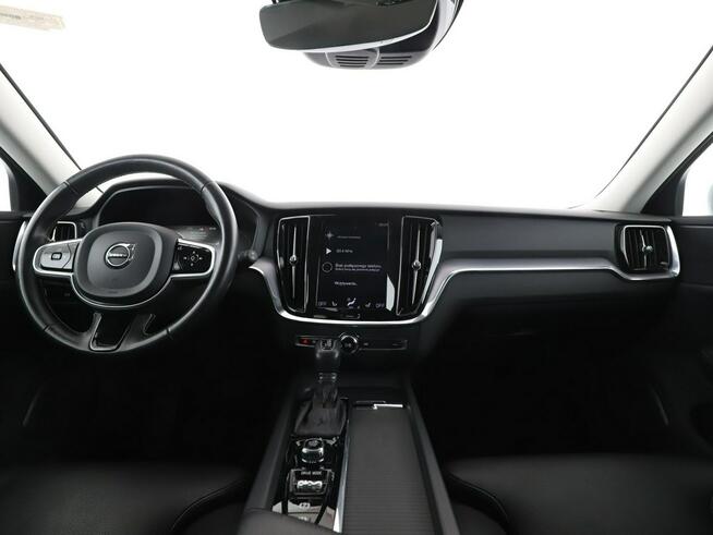 Volvo V60 2.0 D4 Automat AWD Momentum Pro Navi Tempomat Grzana Skóra Kamera LED