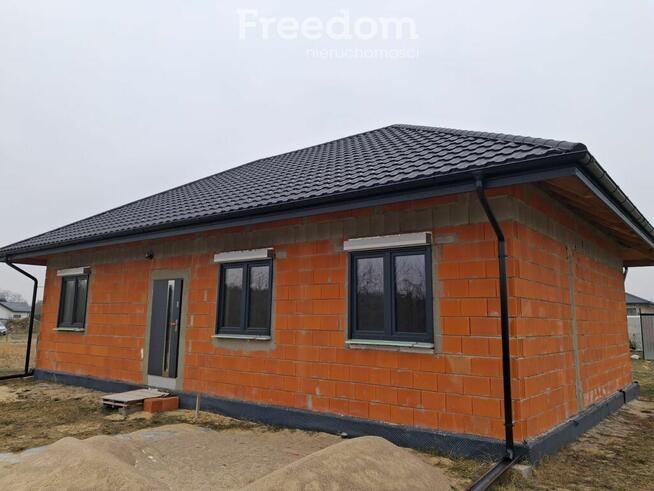 Parterowy dom w budowie z cegły Biele k. Sompolna