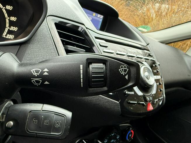 Ford Fiesta LIFT !!! NOWY ROZRZAD OLEJ I FILTRY !!! Niski oryginalny przebieg !!!