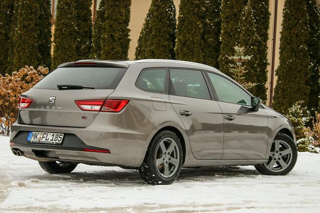 FR 184KM Matrixy Rada Manetki System Pasa Seat Sound Navi Poł Skóry