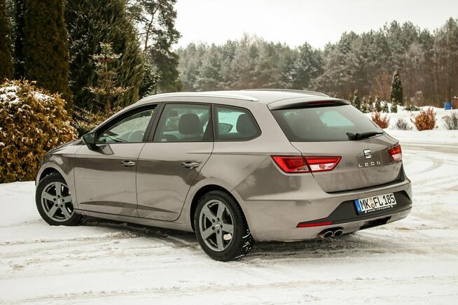 FR 184KM Matrixy Rada Manetki System Pasa Seat Sound Navi Poł Skóry