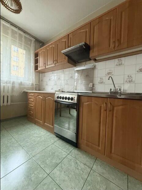 Ustawna kawalerka o powierzchni 33m2, z oddzielną kuchnią