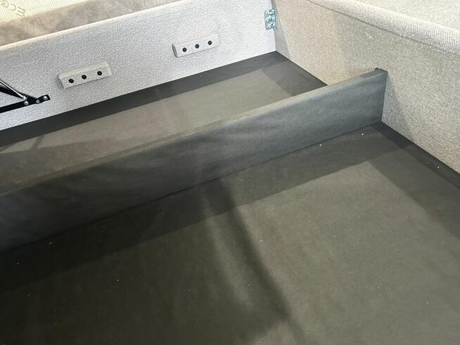 Łóżko tapicerowane z pojemnikiem 160x200