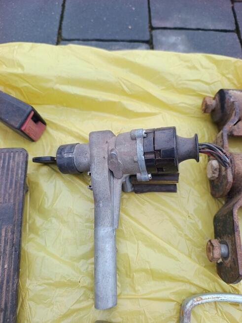 Części Mercedes Kaczka T1 208-410D