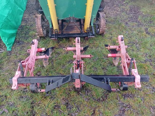 Sprzedam sadzarkę , obsypnik