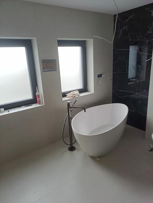 Kafelkarz , glazurnik , wykończenia wnętrz