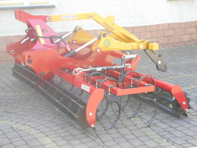 Średni agregat uprawowo- siewny REX AUSR 22H2 firmy DZIEKAN