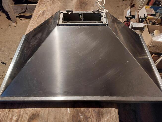 Okap przyścienny - z silnikiem, regulatorem, filtrem kuchni