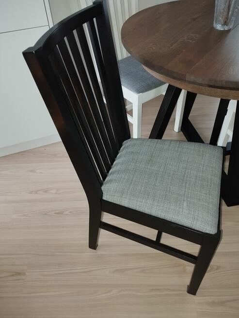 Sprzedam stół rozkładany biały i 4 krzesła