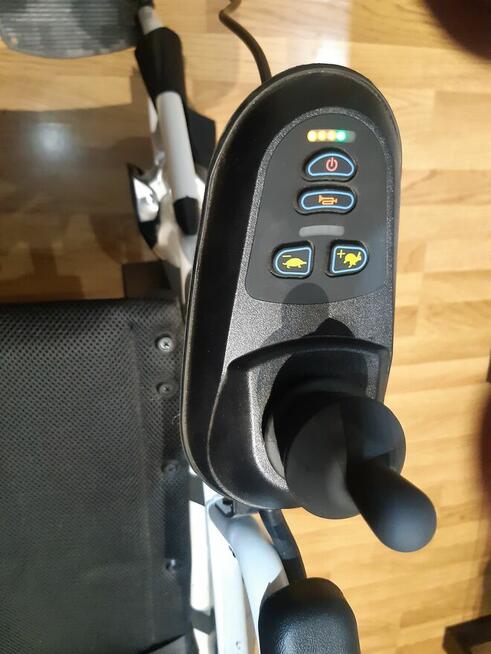 Skuter elektryczny i wózek elektryczny, oraz ręczny inwalidzk