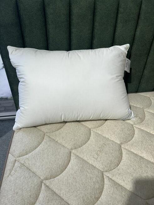 Poduszka z puchu gęsiego trzykomorowa Notte Luna