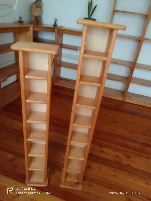 Regały z drzewa