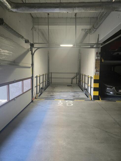 Sprzedam miejsce postojowe na platformie