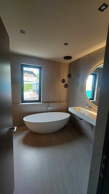 Układanie płytek, duże formaty,