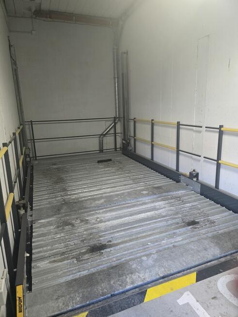 Sprzedam miejsce postojowe na platformie