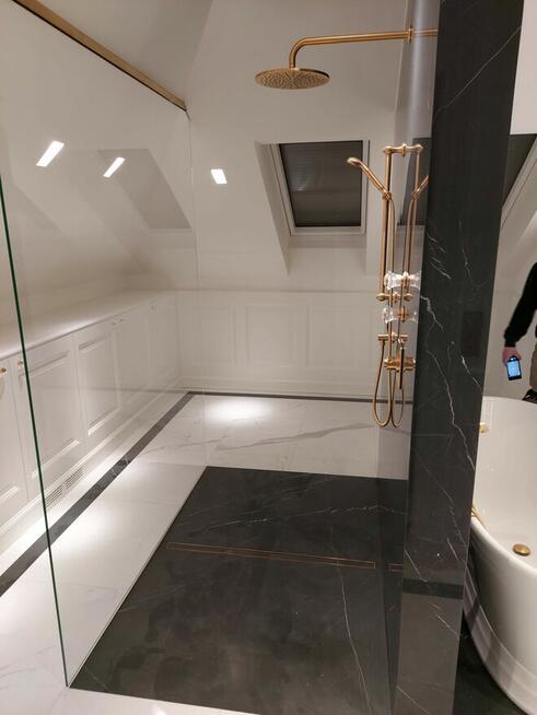 Układanie płytek, duże formaty,