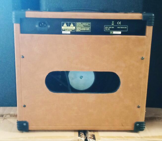 SPRZEDAM KOLUMNY ESTRADOWE I PIECYK GITAROWY